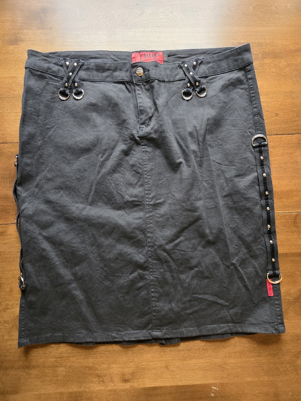 Tripp nyc Black Gothic Ring-Detail Cotton Skirt Size 18